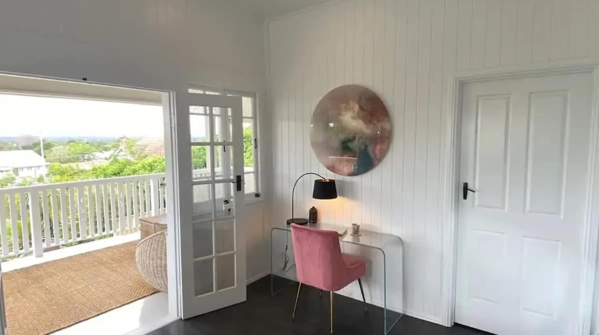 5 Bed 5 Bath Urban Getaway Ipswich Central