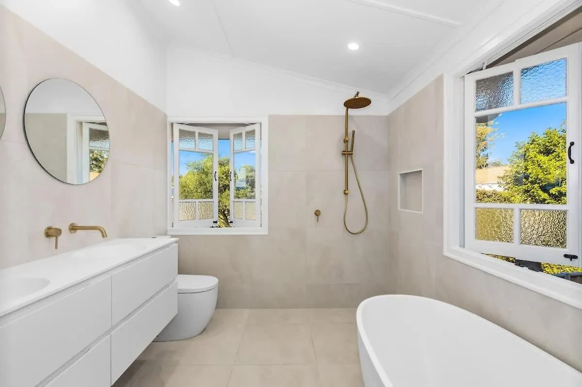 5 Bed 5 Bath Urban Getaway Ipswich Central Australia