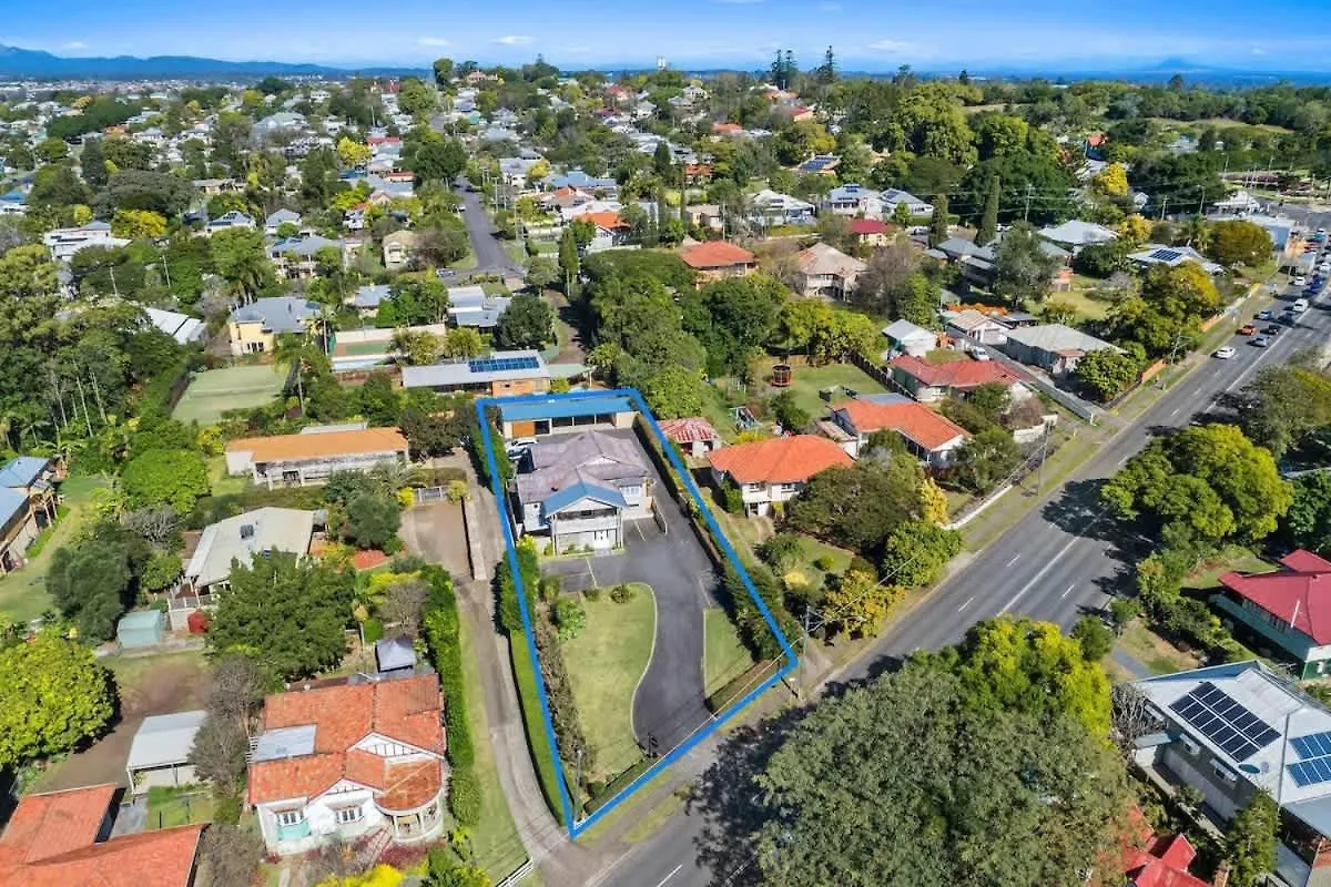 5 Bed 5 Bath Urban Getaway Ipswich Central 0*,  Australia