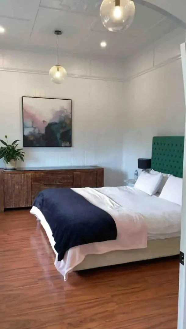 Holiday home 5 Bed 5 Bath Urban Getaway Ipswich Central Australia