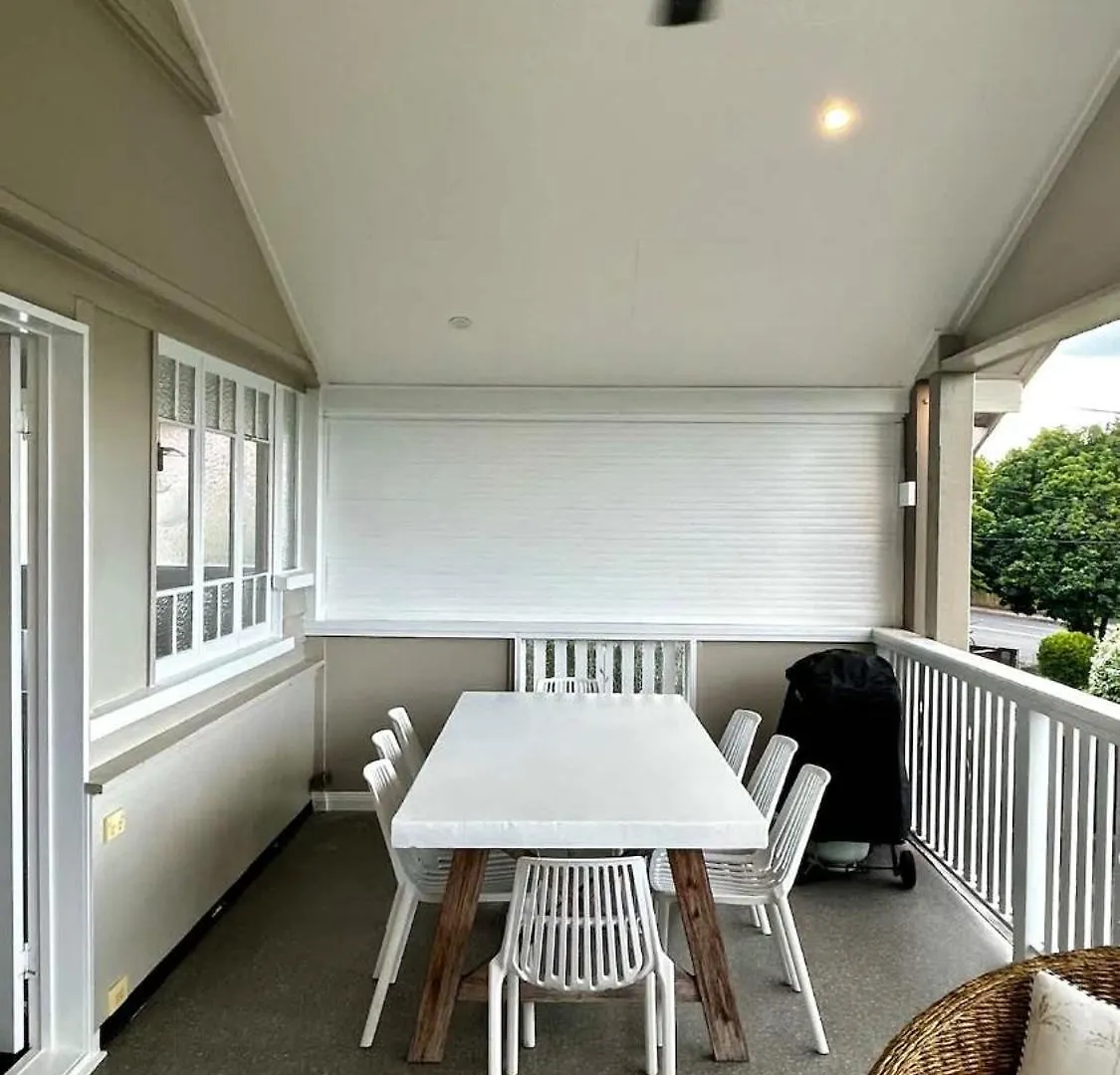 Holiday home 5 Bed 5 Bath Urban Getaway Ipswich Central